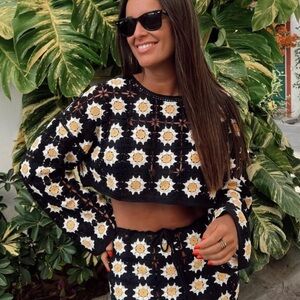 Zara Granny Square Boho Crochet Crop Top Black Size M